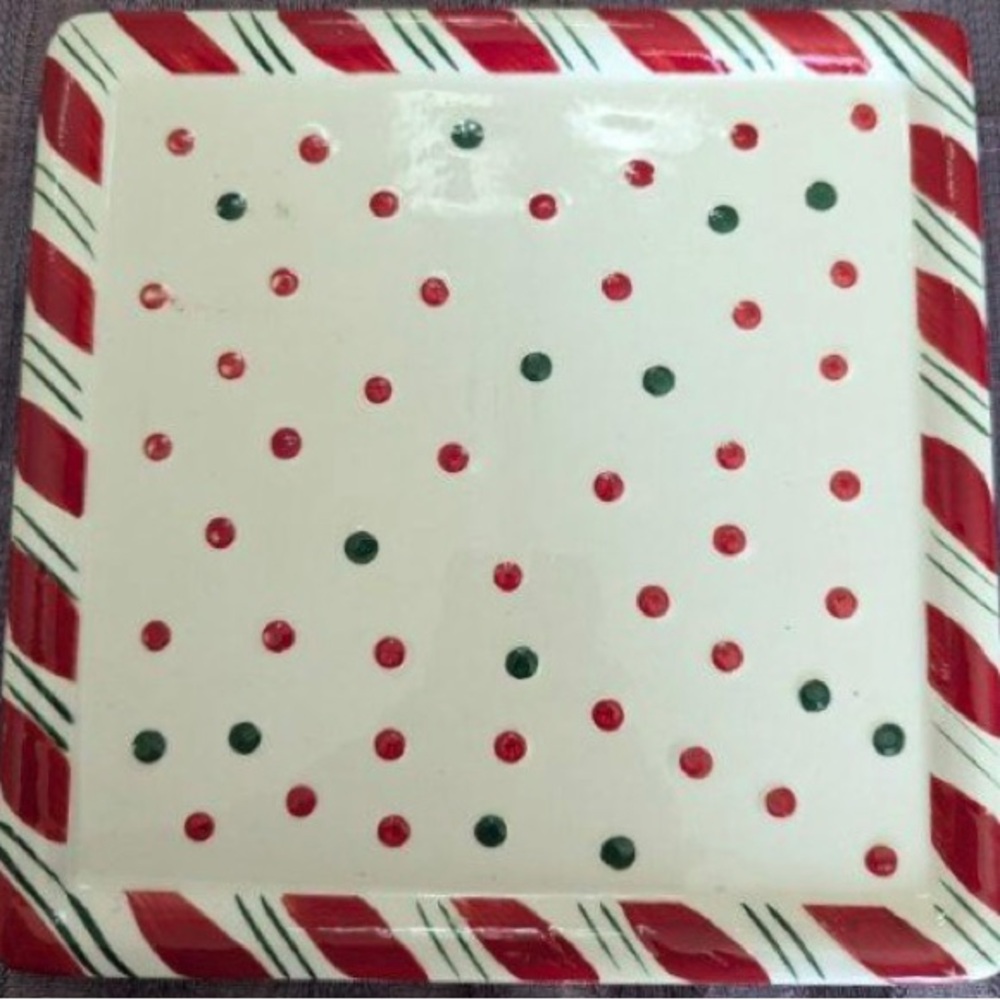 *NWT* "Holiday Christmas" White, Red, & Green Ceramic Serving Platter